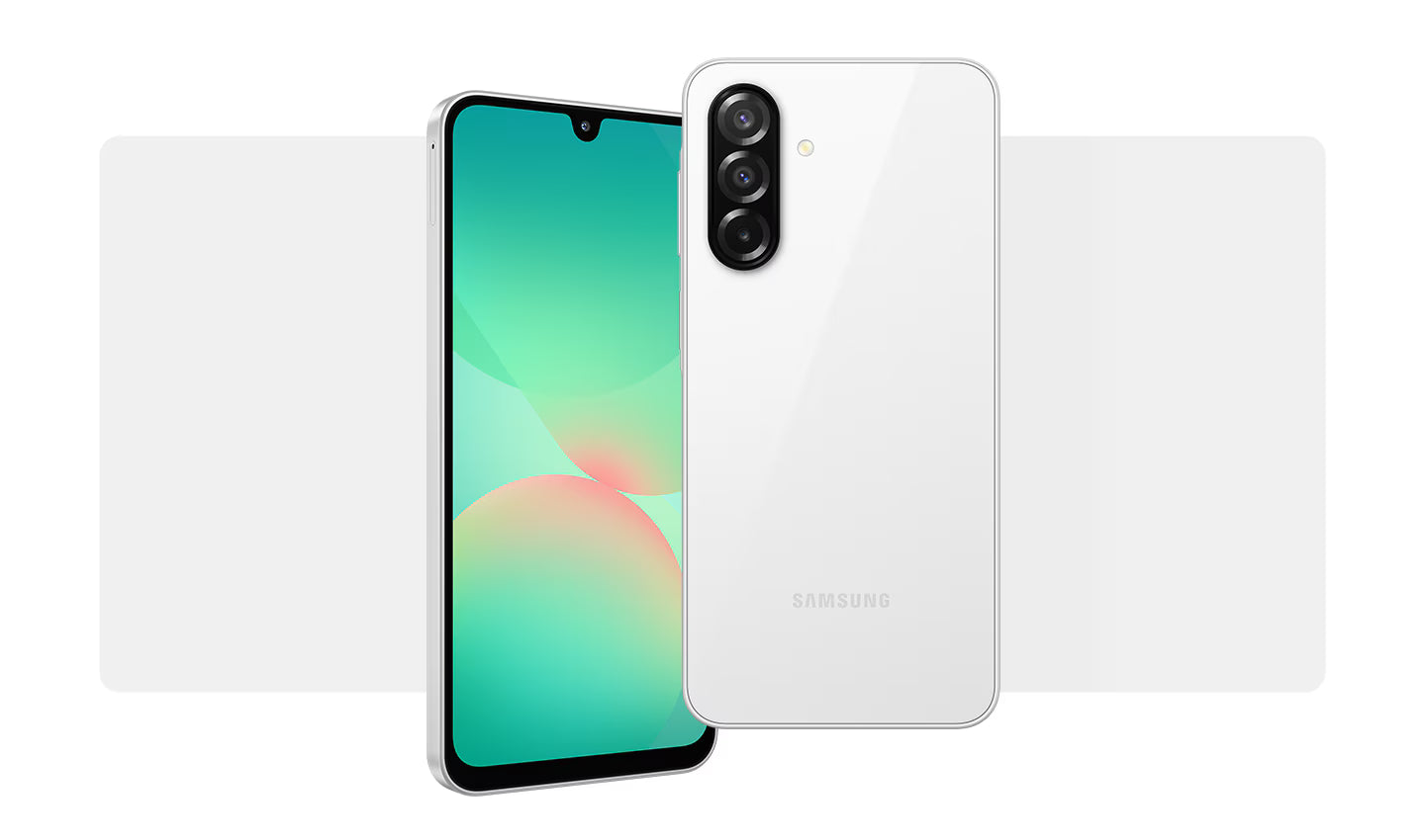 Samsung Galaxy A26 5G color White visto de frente mostrando su pantalla completa Parte trasera del Samsung Galaxy A26 5G color White con módulo de cámara triple